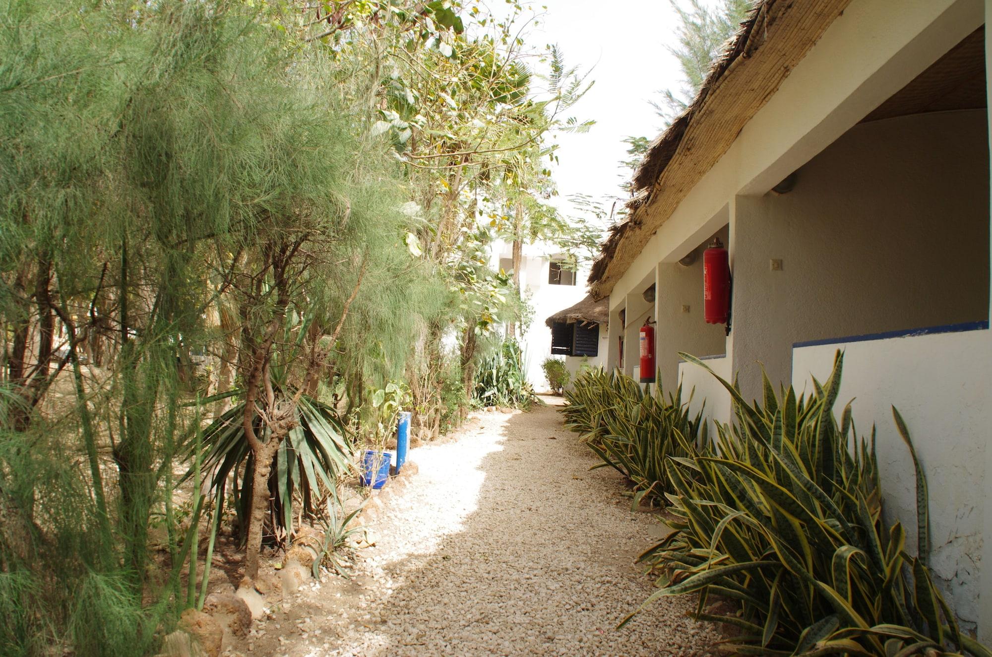 Blue Africa Hotel M'Bour Exterior photo